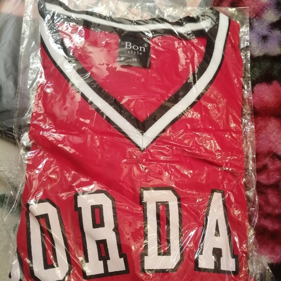Jordan Red Shirt + Small Shorts (One size) - Picture 4 of 4